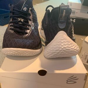 UA Curry Basketball shoes